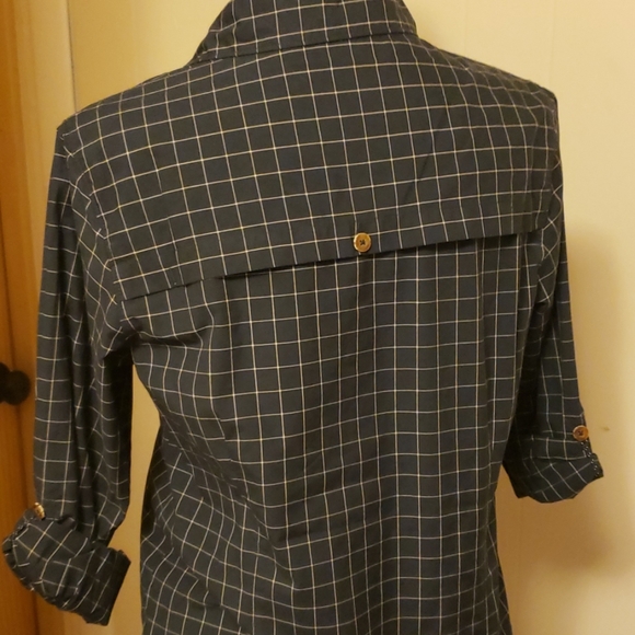 The North Face size small button up. NWT - Picture 4 of 6